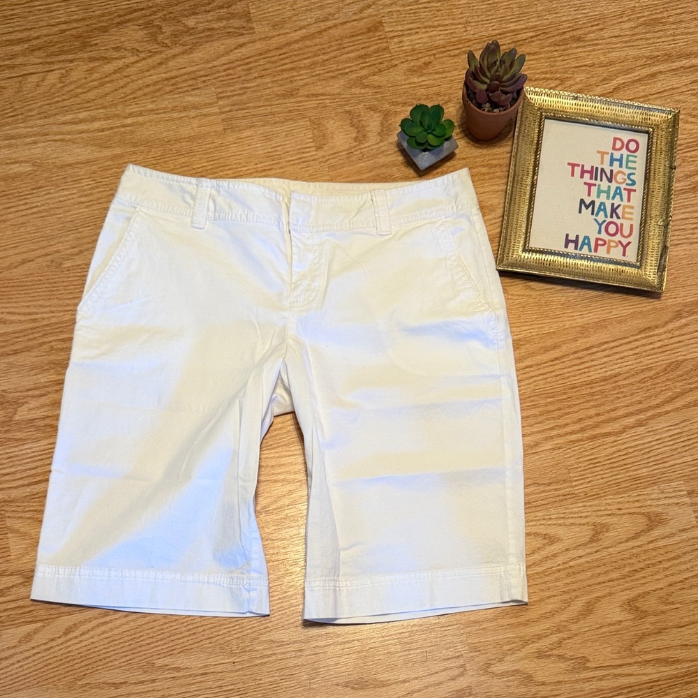 Caslon Women's White Bermudas